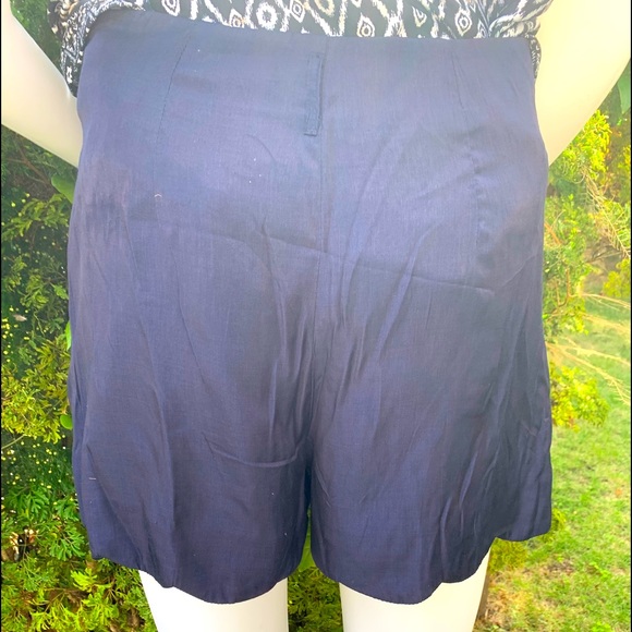 Navy blue rayon Bubble shorts - Picture 2 of 4